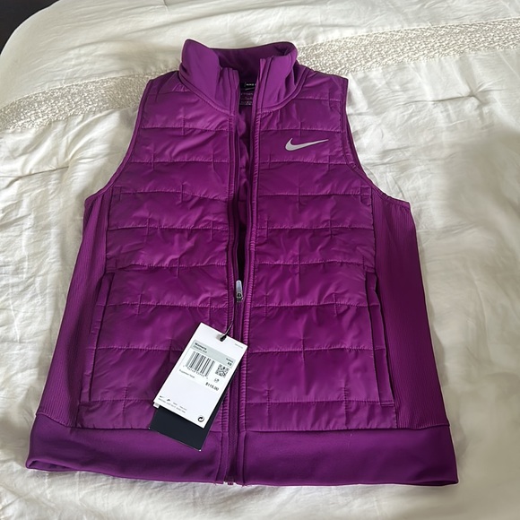 Nike Therma-Fit Vest - Picture 6 of 7